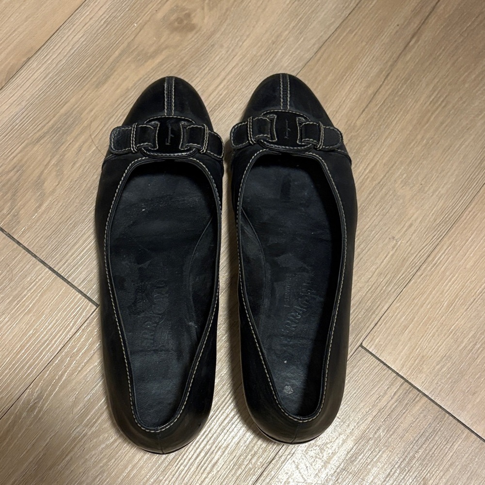 Salvatore Ferragamo Black Leather Flats with Signature Buckle Detail